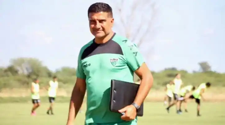 El entrenador José María Martínez, dejó su puesto en San Martín de San Juan.