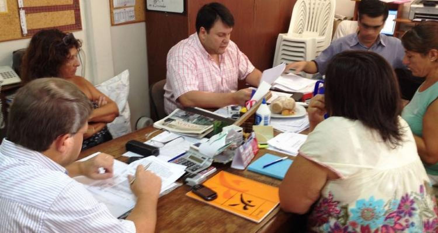Giovanettoni y Consejo Escolar se reúnen por las obras para este año