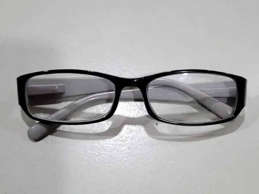 Anteojos encontrados en Boulevard Moreno y Obligado