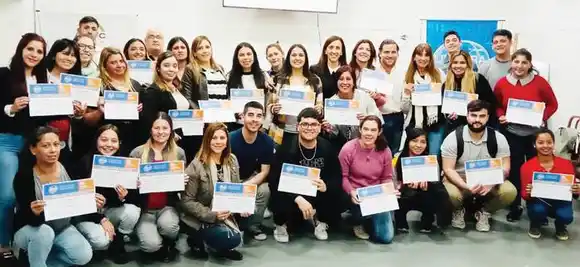 Capacitación en �SCALIDAD EN SERVICIOS TURÍSTICOS⬝.