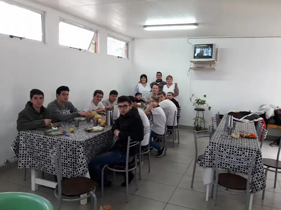 Hace un año que funciona el comedor estudiantil en el edificio de la Escuela Técnica N° 35