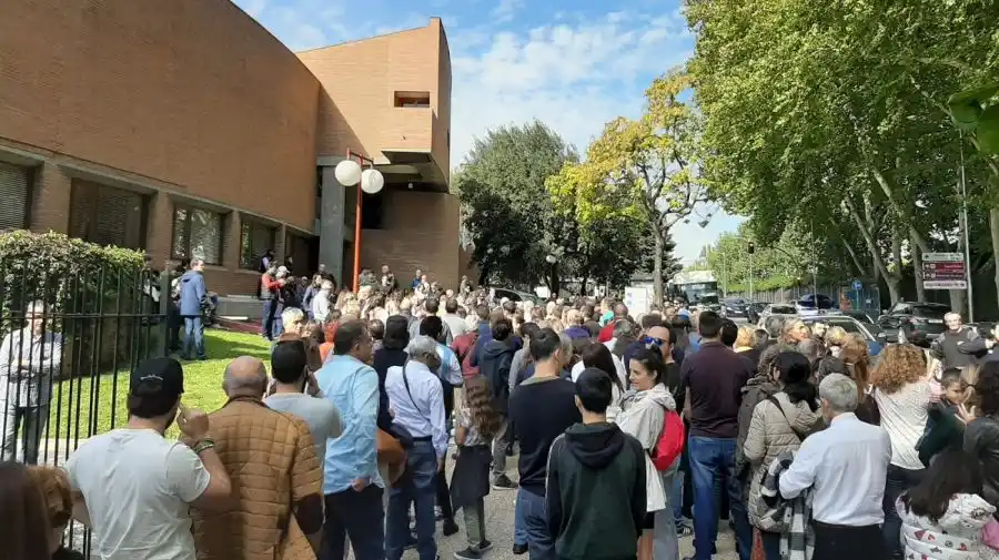 Gran cantidad de argentinos votaron en el exterior