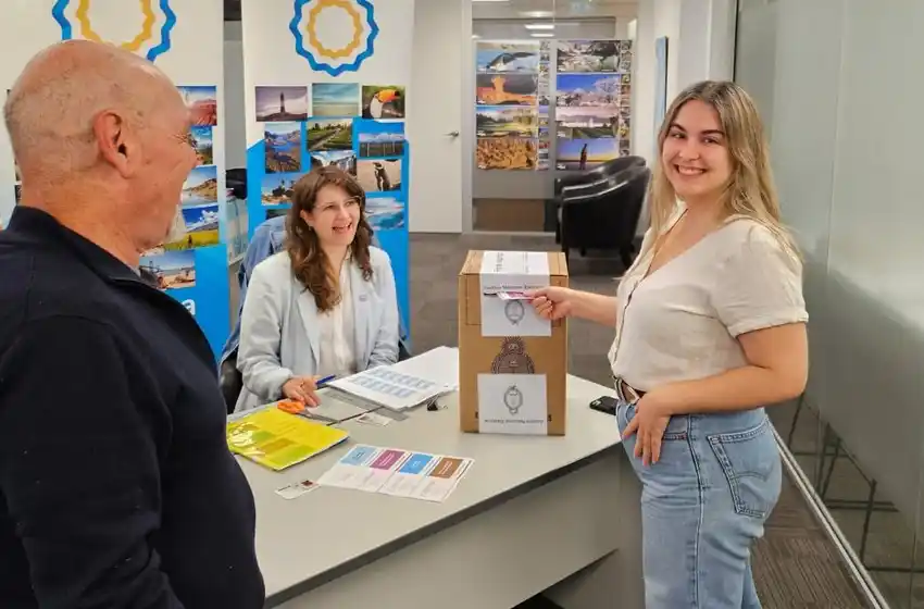 Ya se vota en mesas de residentes en Nueva Zelanda y Australia