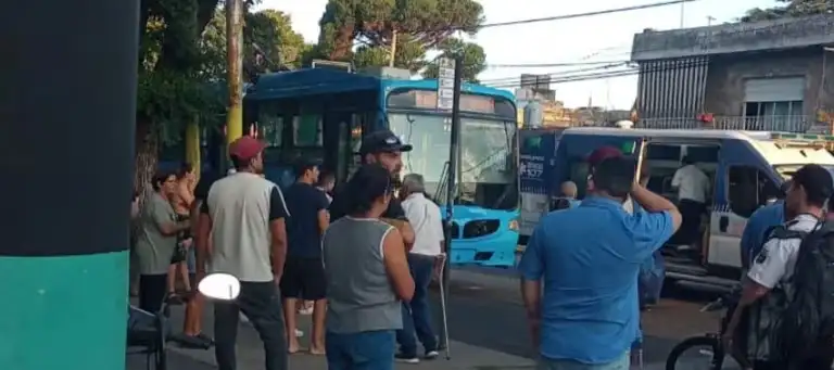 Por la balacera del colectivero de la línea K, la UTA Rosario está de paro desde el jueves pasado y se espera que la medida de fuerza se extienda.