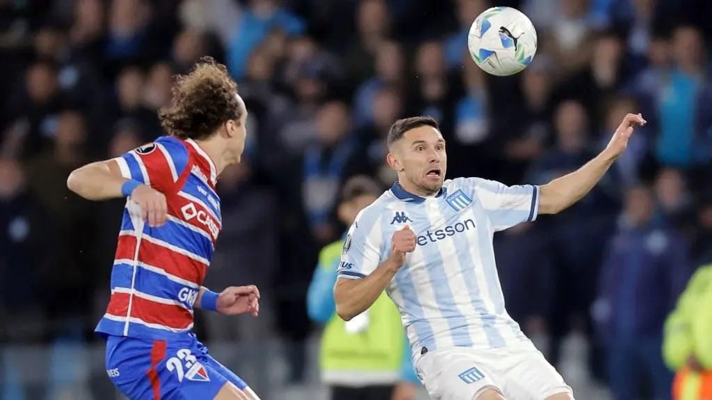 Racing y Vélez quieren meterse en cuartos
