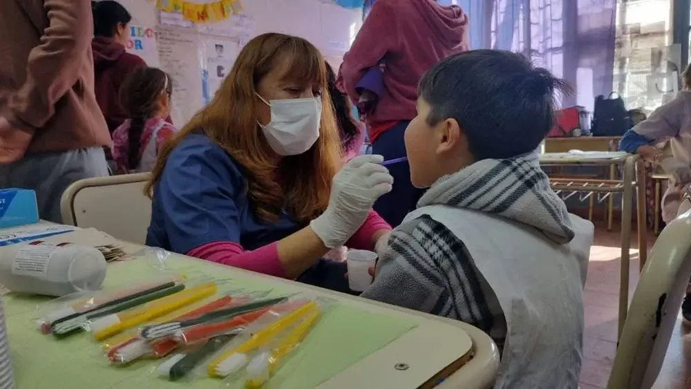 un control de salud en una escuela