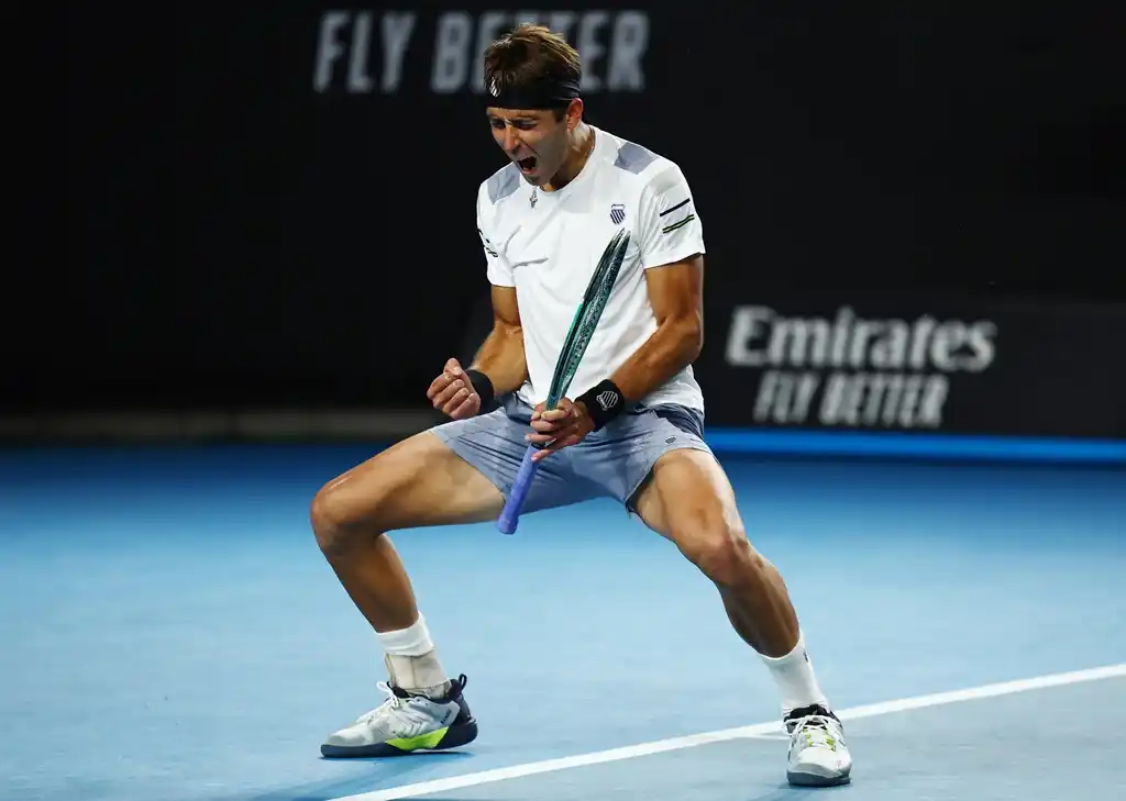 Tomás Etcheverry sumó otro triunfo en Melbourne.