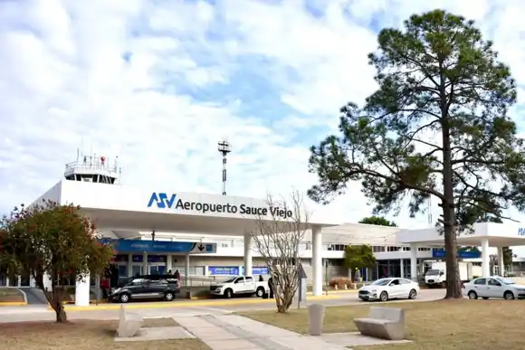 El Aeropuerto de Sauce Viejo suma nuevas frecuencias a Buenos Aires