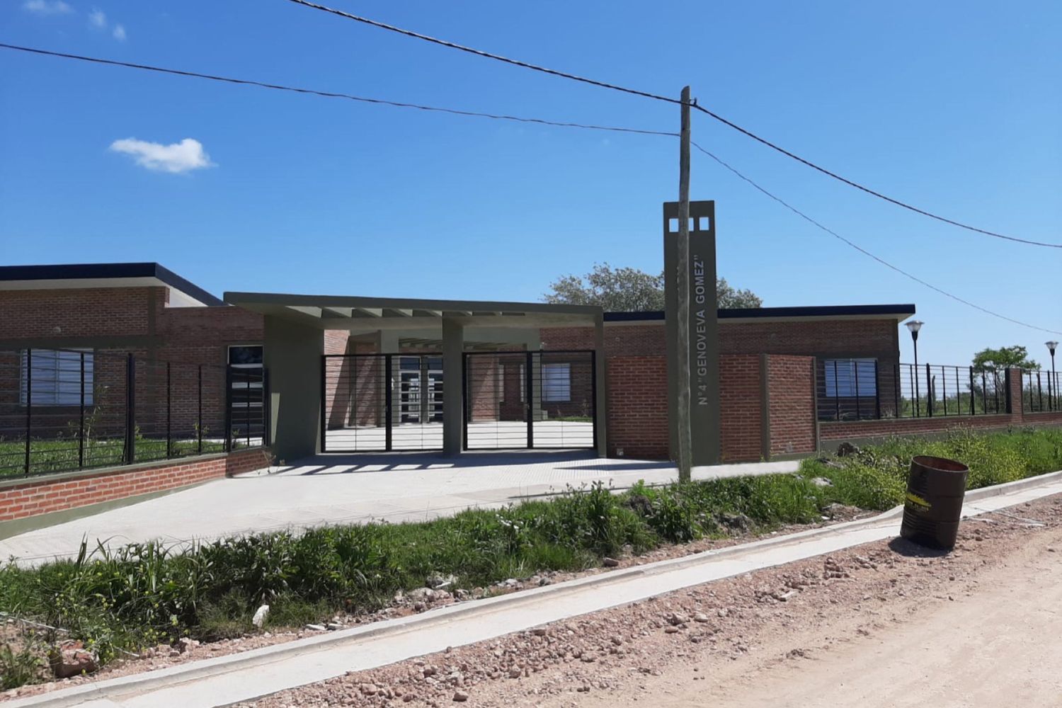 Finalizó la construcción de la escuela secundaria Nº4 “Genoveva Gómez” de Enrique Carbó