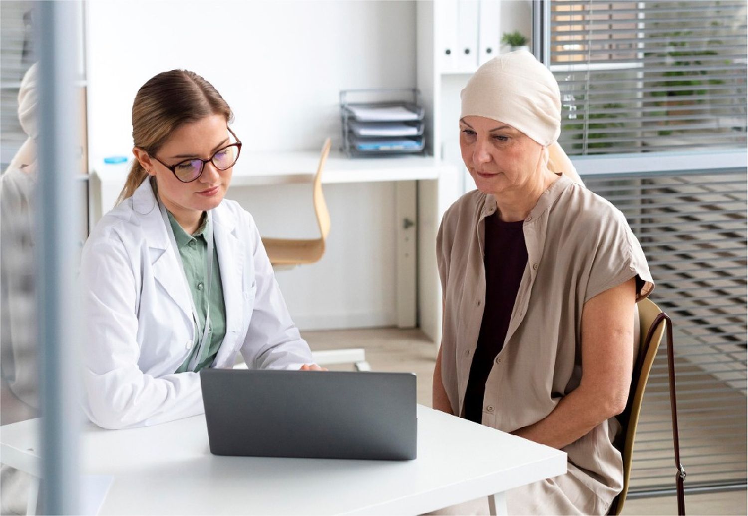 Un cuidado integral del paciente ayuda a atravesar mejor el proceso del cáncer