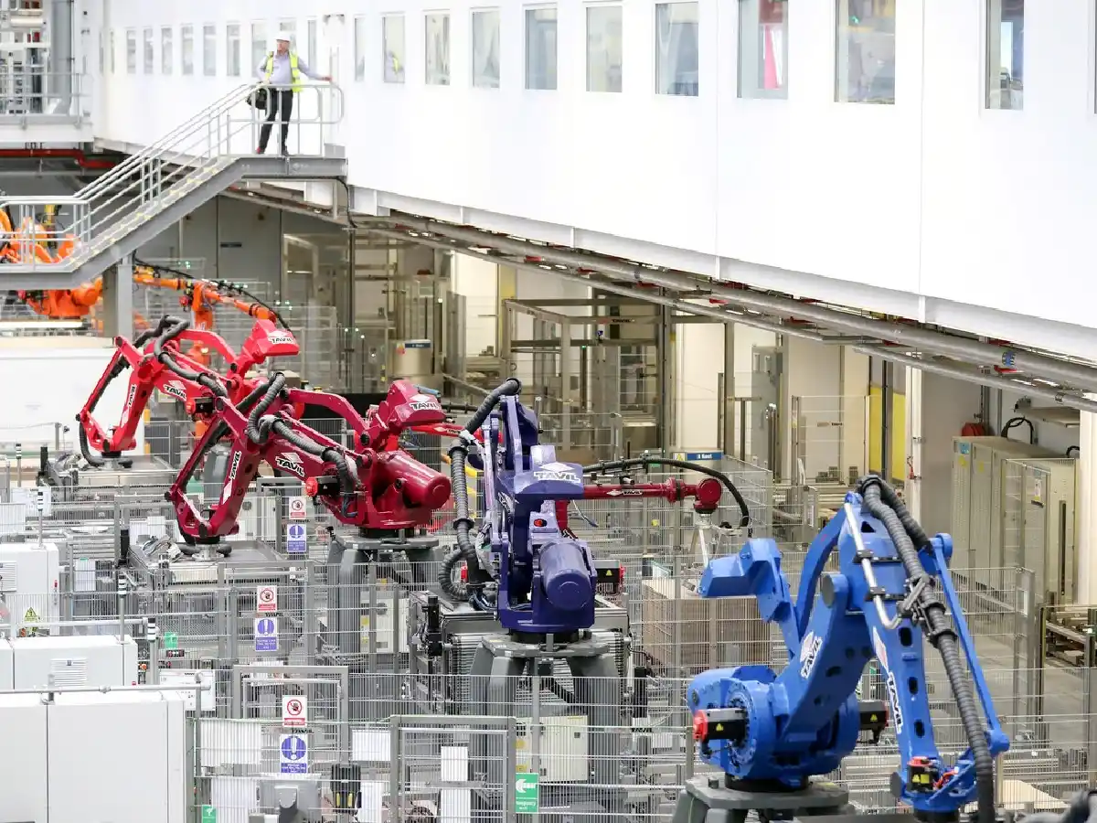 Estiman que en 2030, 20 millones de puestos de trabajo los harán robots