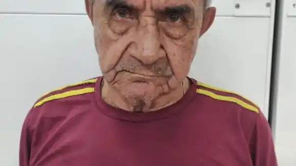 ¡MIREN AL VIEJITO PUES! Agarran a abuelo que utilizó BURUNDANGA durante 15 MESES para robar en Colombia