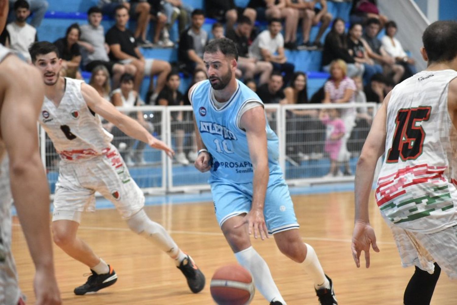 Atlético forzó un tercer juego ante San Jorge