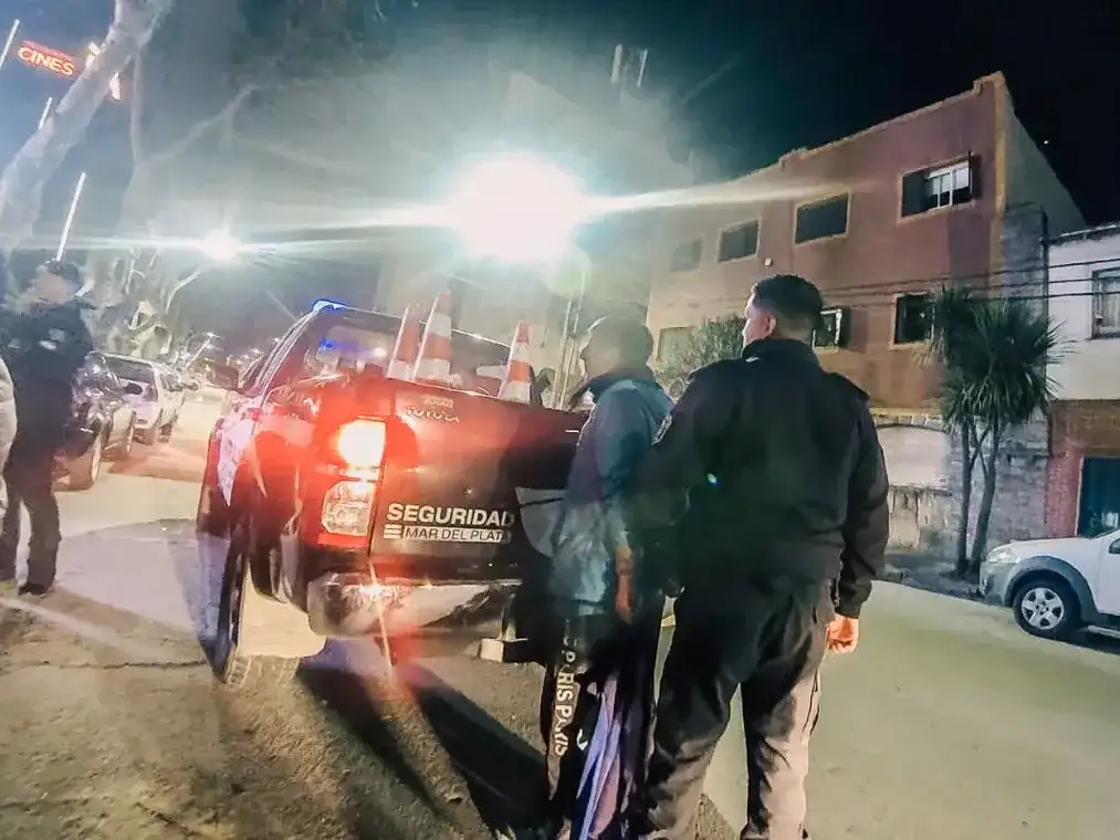 Aprehendieron a un hombre que provocaba disturbios en la zona de Las Heras y Alberti