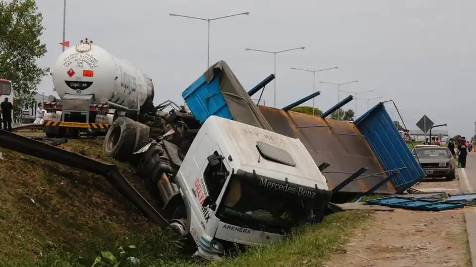 Explosión y muerte en Panamericana