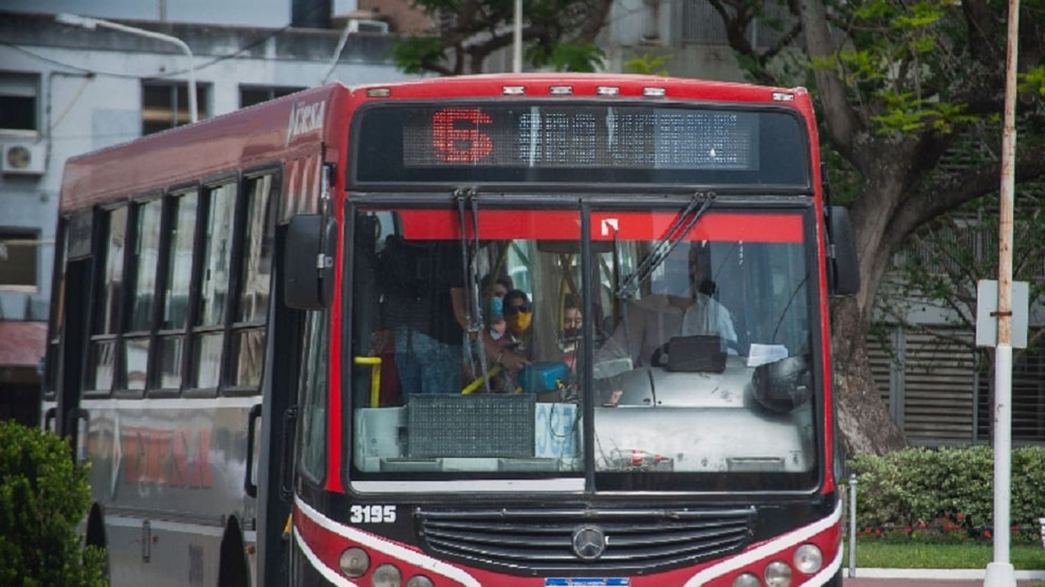 La Municipalidad advirtió que podría multar a Buses Paraná si cortan el servicio