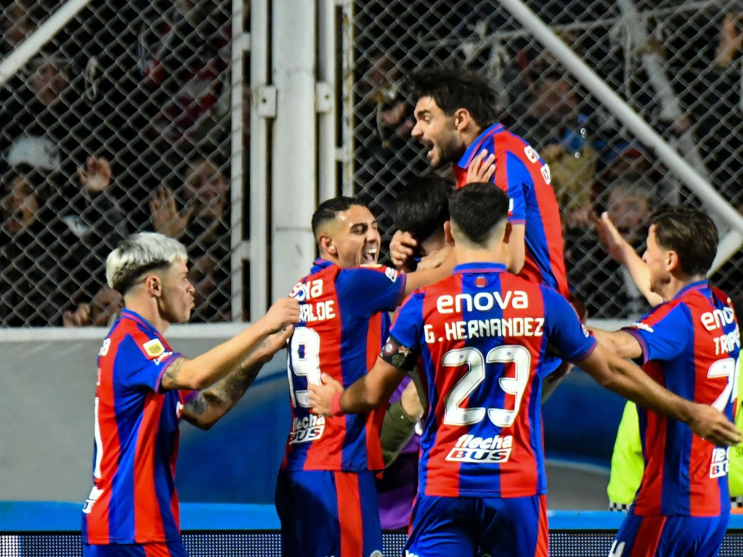 San Lorenzo acertó y se llevó el triunfo ante Vélez
