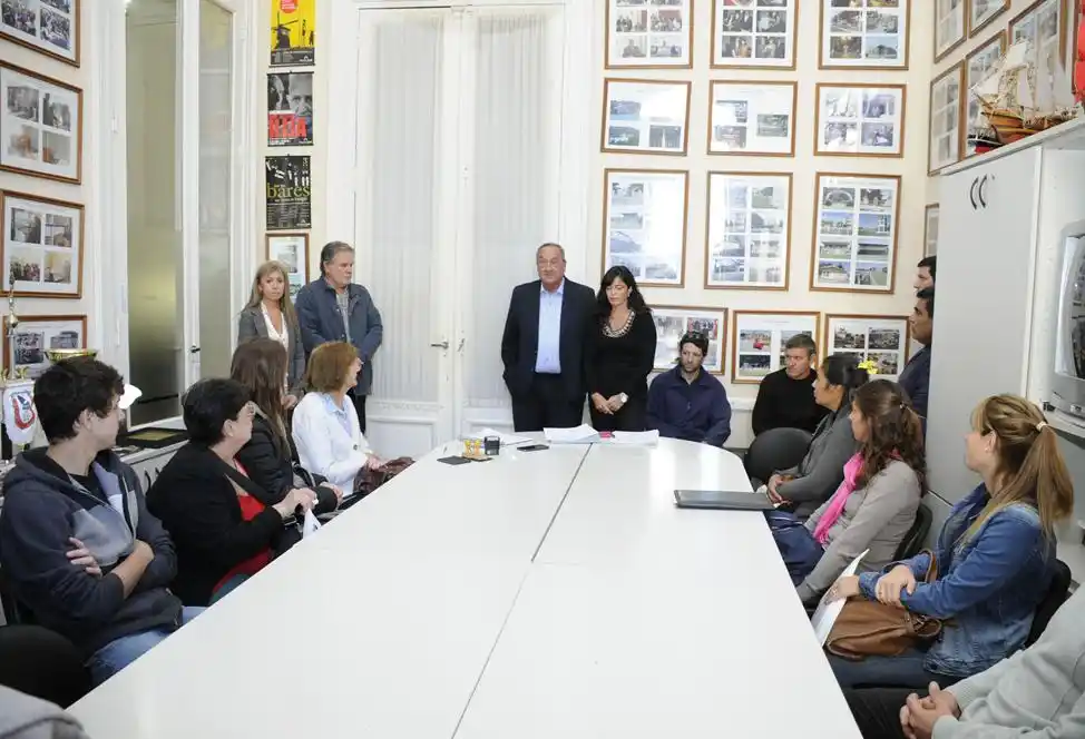 El Municipio entregó actas de  declaración de bien de familia  a una veintena de vecinos