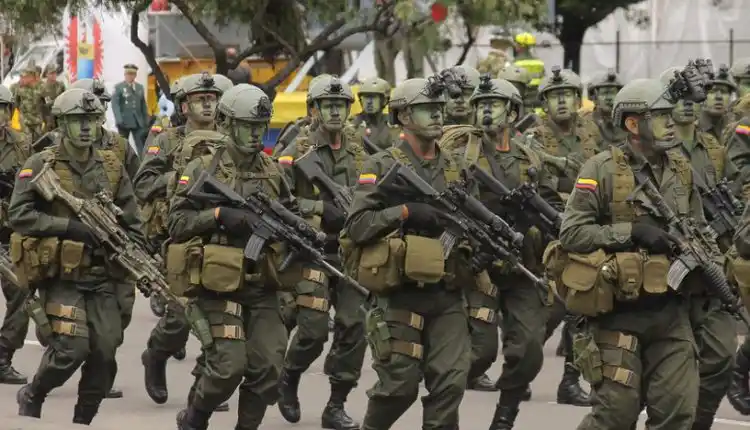 Ejército anuncia cambios en el alto mando militar tras atentado al helicóptero de Iván Duque