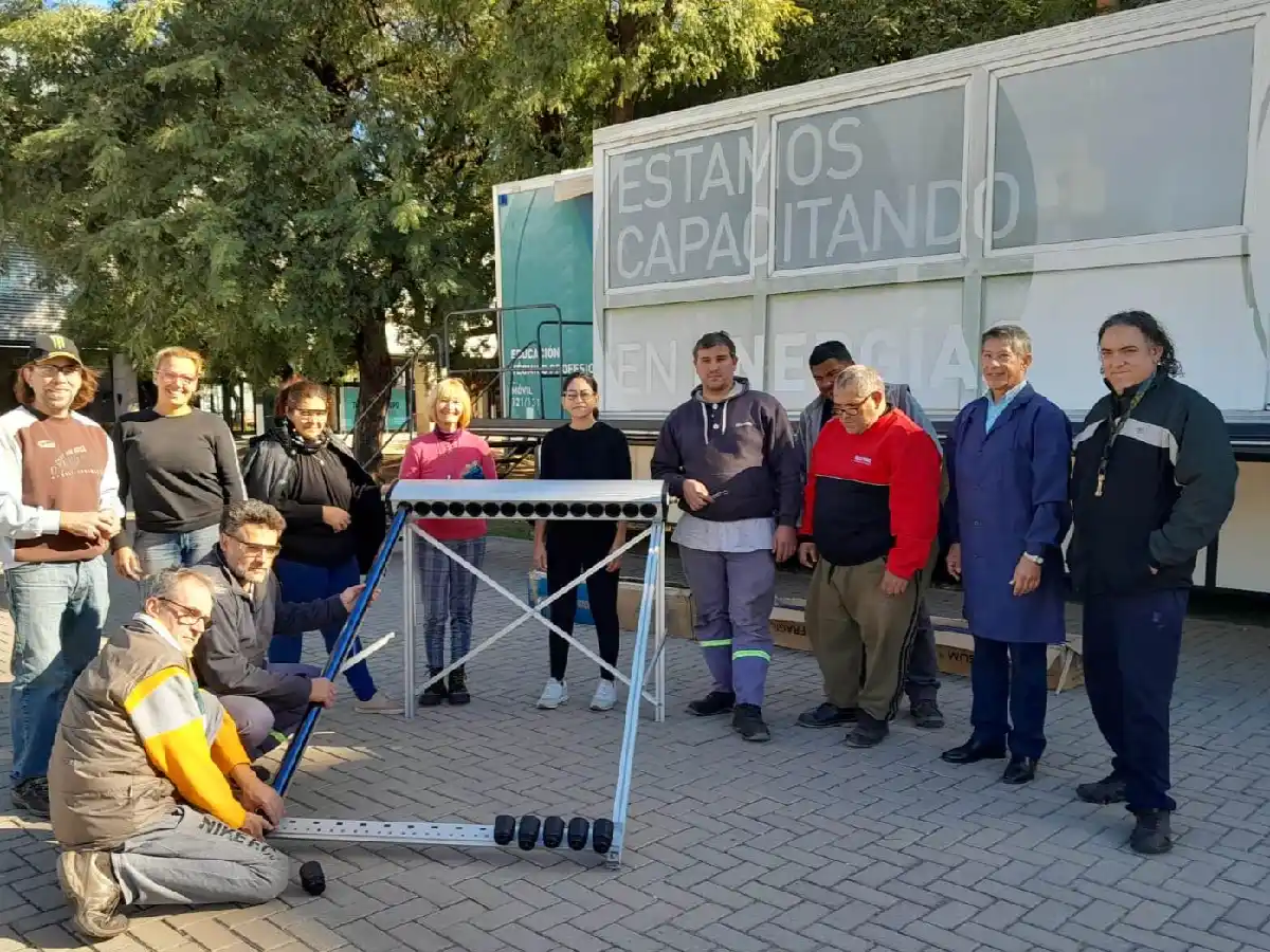 Avanza formación de auxiliares en instalación de sistemas energéticos   