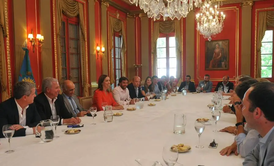 Vidal reunió a senadores de Cambiemos para delinear la agenda de 2018