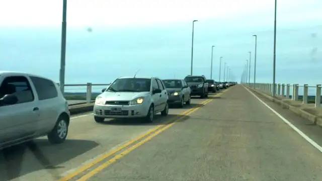 Largas colas para cruzar desde Entre Ríos al Uruguay