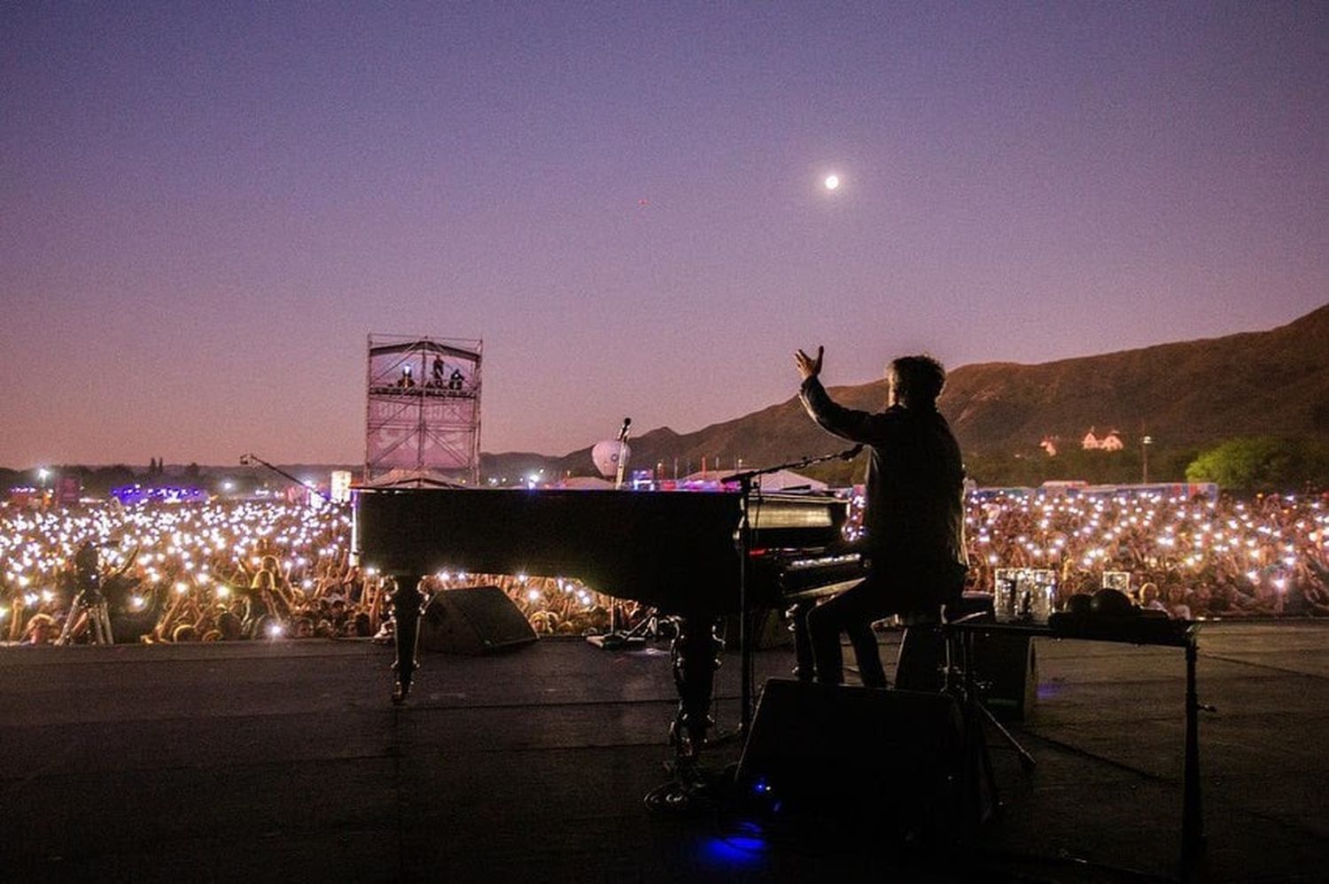 Fito Paez vivió un potente reencuentro con el público de Cosquín Rock
