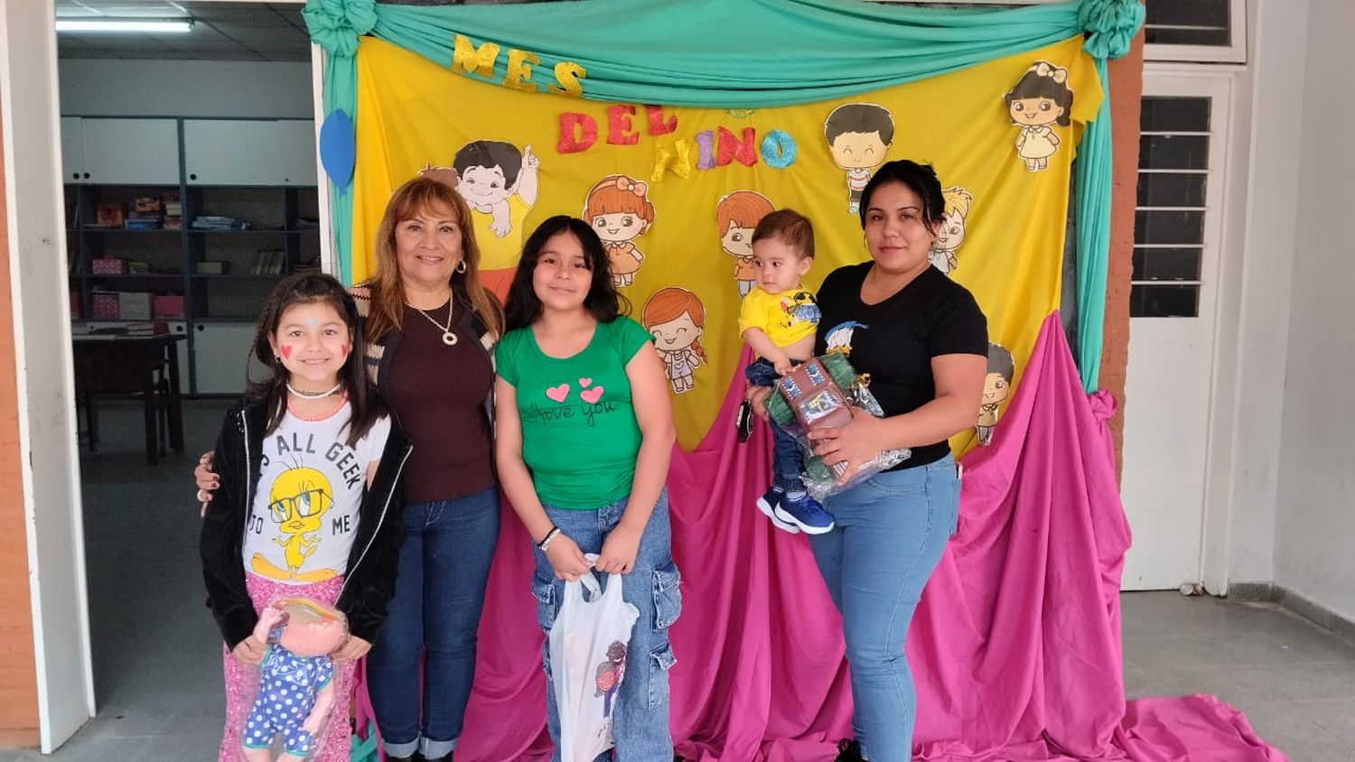 Niños y niñas de toda la provincia recibieron sus juguetes