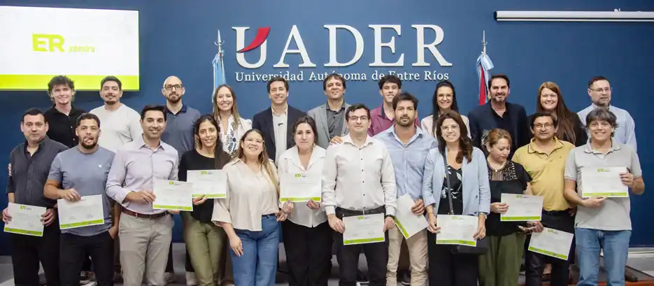 Más de 600 agentes de la administración pública entrerriana finalizaron la formación en atención ciudadana