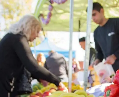 El “Mercado en tu barrio” desembarca hoy en Quequén