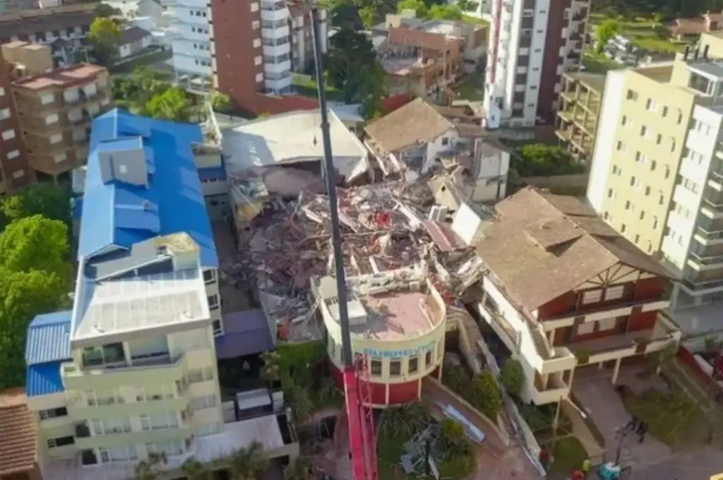El derrumbe del Hotel Dubrovnik en Villa Gesell.