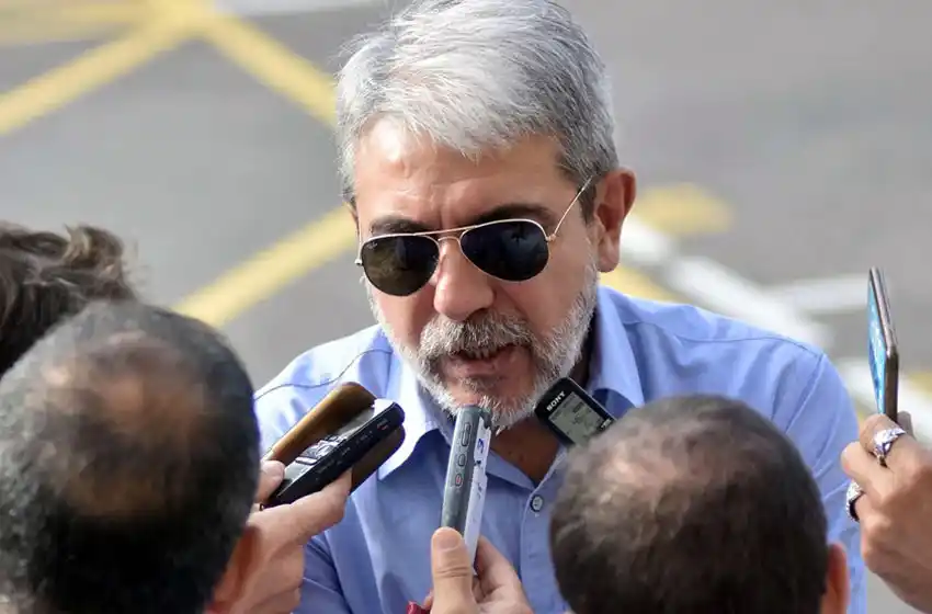 Fernández: «No se puede hacer campaña con el culo en la mano»