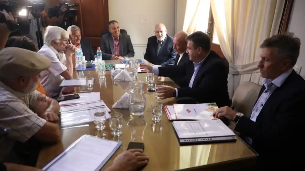 Paritarias: para la provincia la cláusula gatillo es «un tema superado»