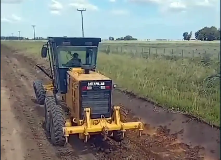 Trabajos. En uno de los caminos de la red vial, que tiene 1.400 kilómetros