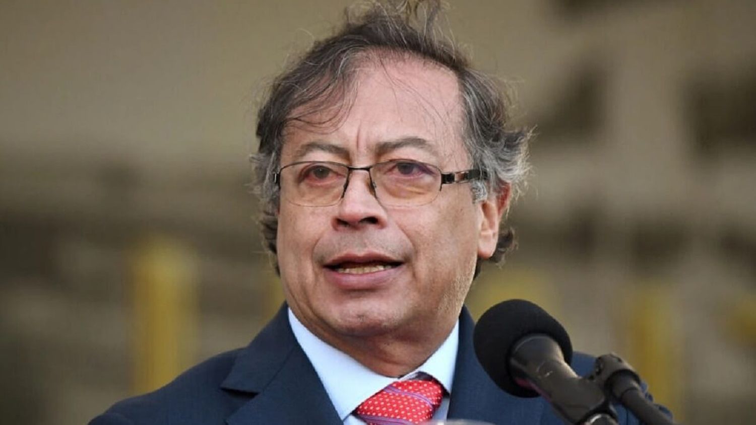 Gustavo PETRO: «Queremos que se imponga la paz y sean libres los pueblos israelíes y palestinos»