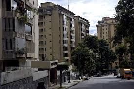 Hallan cadáver desnudo y golpeado de una mujer en Terrazas del Ávila