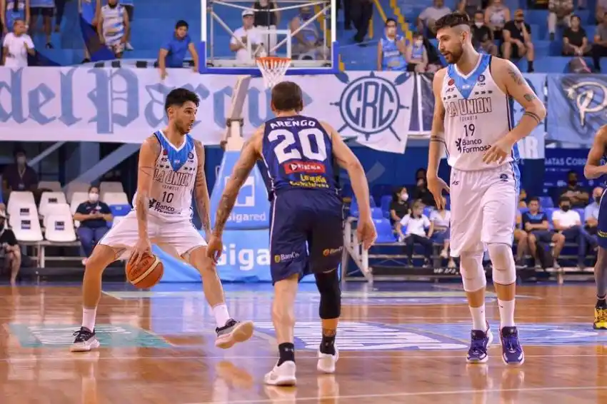 La Unión venció a Regatas y se clasificó para el final 8
