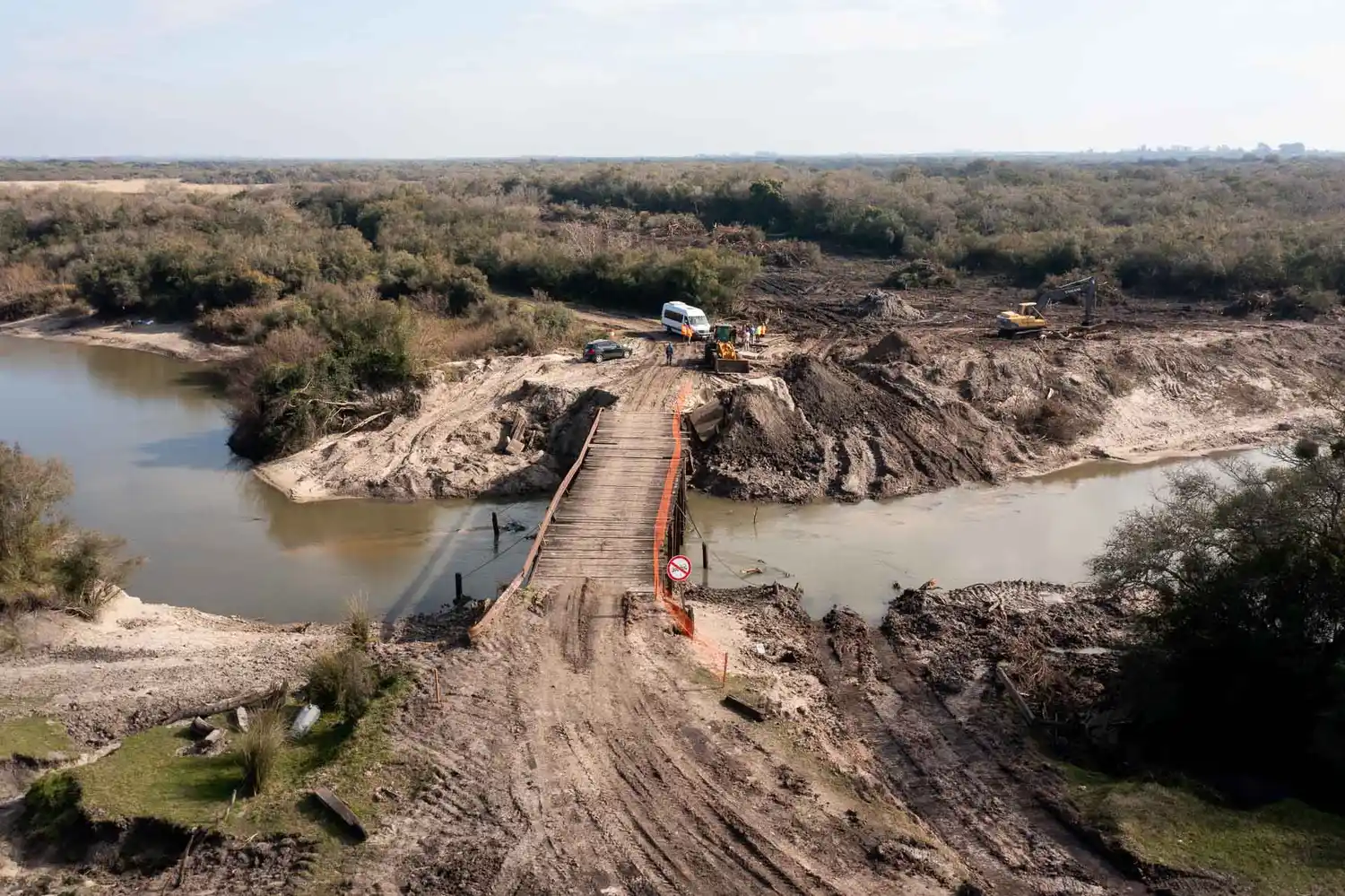 Avanzan los trabajos en el Puente El Cinto sobre el río Gualeguaychú