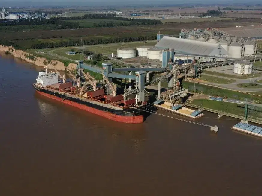 La cercanía a los puertos fortalece la competitividad del agro argentino.