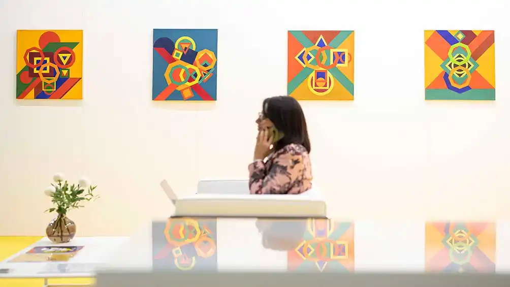 El arte argentino deslumbra en la feria internacional Artissima de Turín