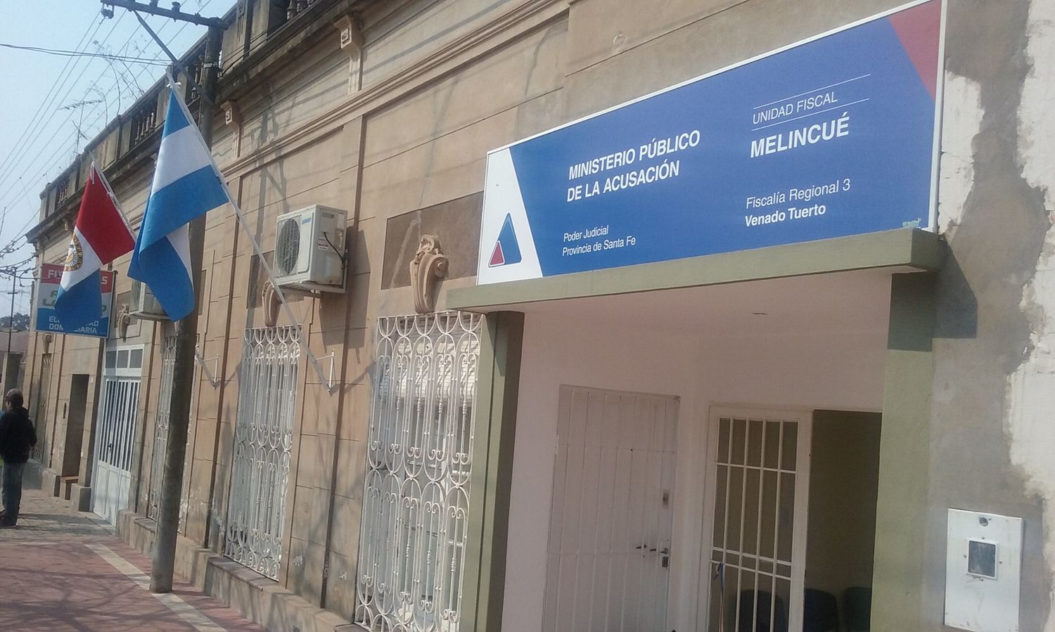 La conducción política en ese pueblo se presentó en el Ministerio Público de la Acusación