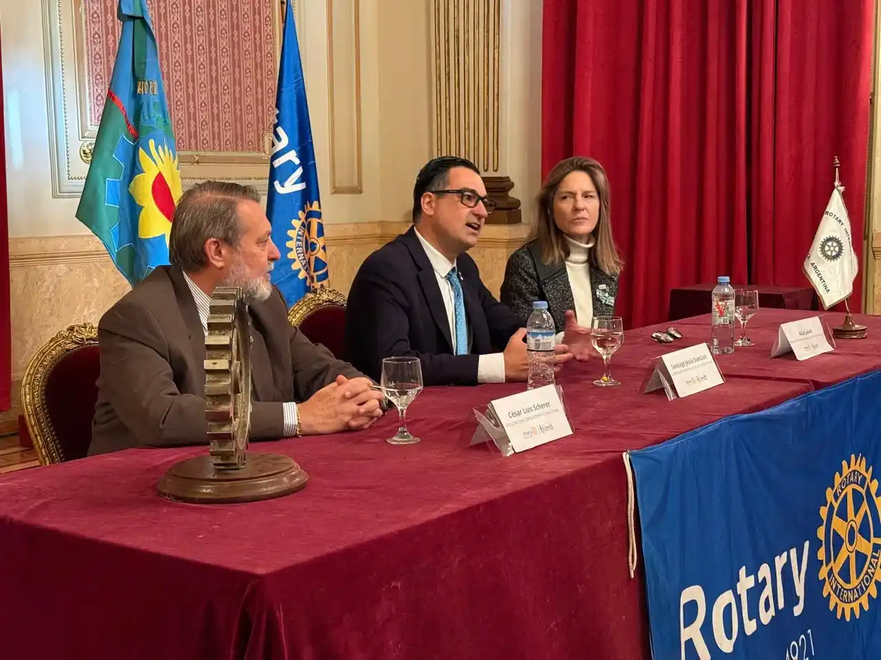 Autoridades distritales e internacionales del Rotary dieron inicio a la VII Conferencia de Distrito que se realiza en Tandil.