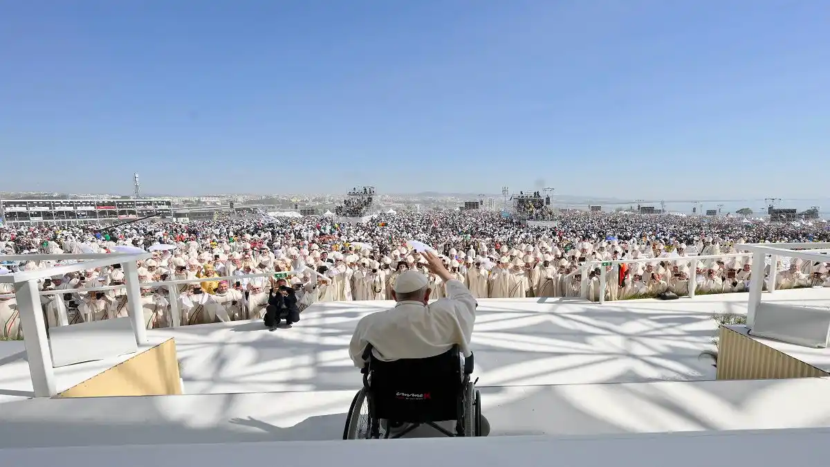 «USTEDES SON LA ESPERANZA»: papa Francisco cierra su viaje a Portugal ante una multitud de peregrinos