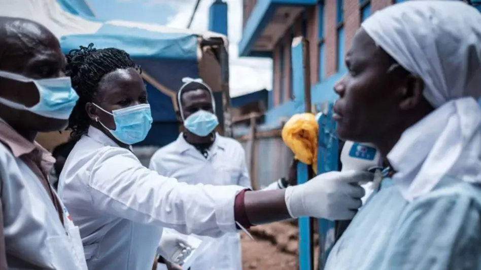 Sudáfrica empieza a vacunar contra el coronavirus a los adultos mayores