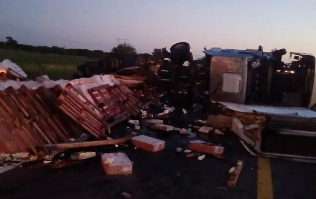 Cuádruple accidente: vuelven a cortar una mano de la Autovía Artigas 