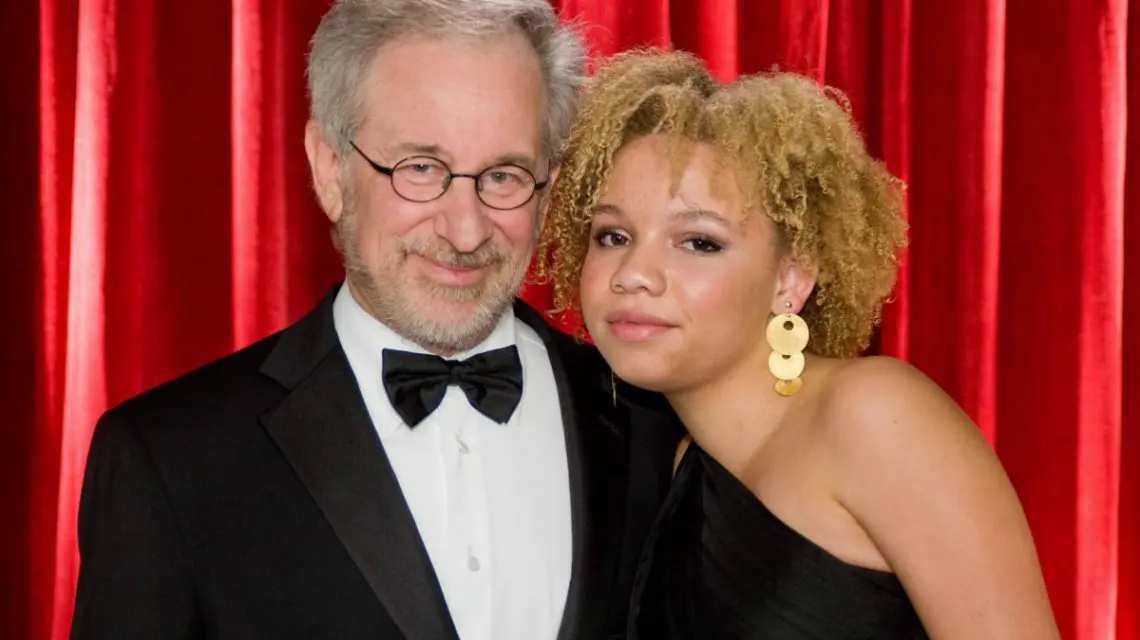 La hija de Steven Spielberg se abre camino como actriz porno
