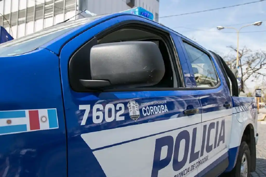 Estafa en Córdoba: se hizo pasar por un falso inspector de AFIP y le robó el auto a un escribano