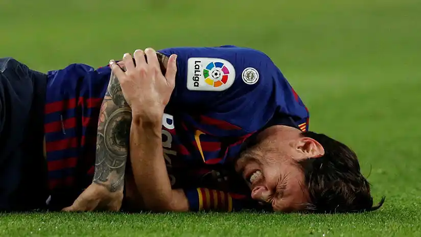 Lionel Messi se fracturó el brazo derecho y se perderá el clásico contra Real Madrid