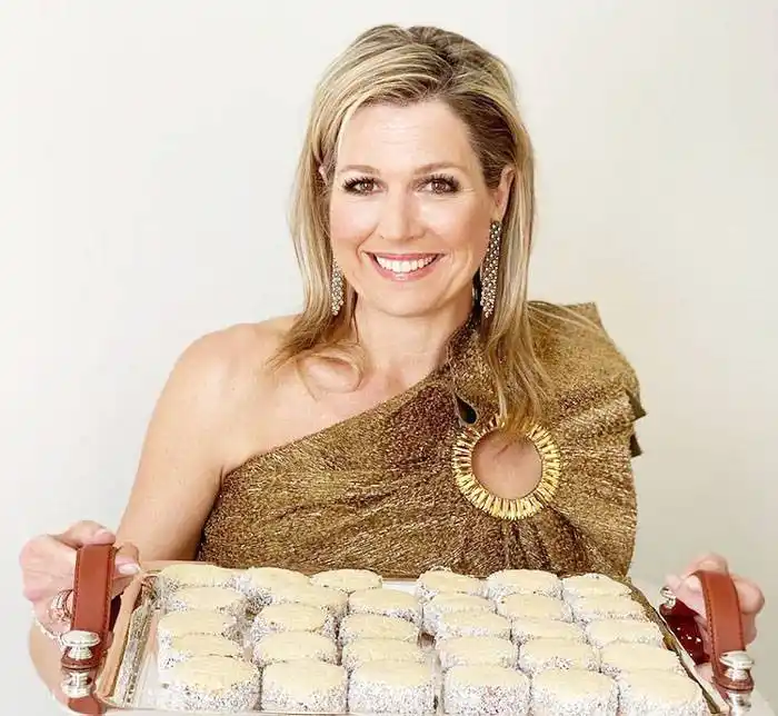 Máxima sorprendió con una receta argentina: Preparó alfajores de maicena