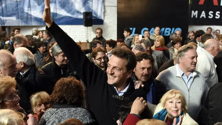En San Miguel y con Mirta Tundis, Massa prometió el 82 % móvil para los jubilados